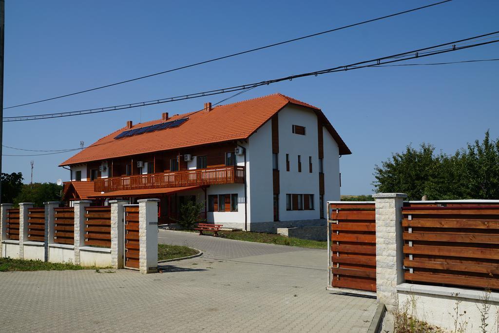 Pensiunea Casa Bunicului Mociu Exterior foto